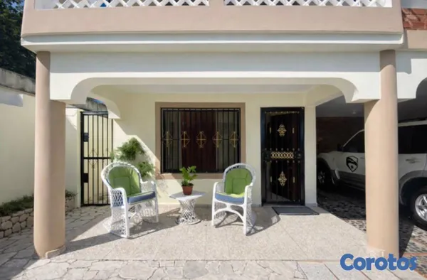 casas - Casa en Venta de Dos Niveles en Miramar 8