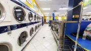 negocios en venta - Se vende buen local de lavanderia en punto estrategico de la cuidad