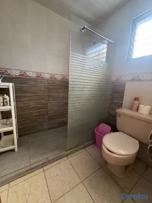 apartamentos - vendo Gazcue segundo nivel con terraza 4 habitaciones 2.5 baños dos parqueos  4