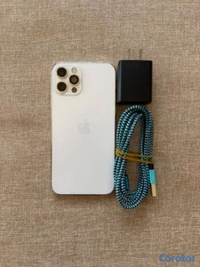 iphone 12 pro silver 128 GB desbloqueado.**tienda 