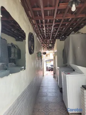 casas - Casa de 2 niveles en venta en Los Jardines 11