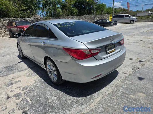 carros - HYUNDAI SONATA Y20 2013 CUIDADO ESTA EN BAVARO 8