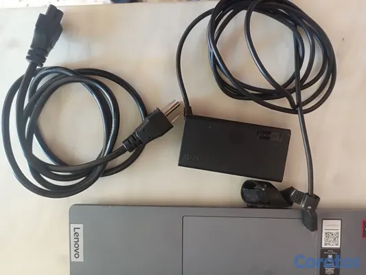 computadoras y laptops - Laptop Lenovo Ryzen 5 8645HS / 16GB RAM / Radeon 760M / 512GB SSD a buen precio  6