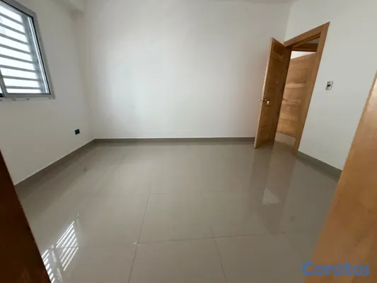 apartamentos - alquiló avenida independencia klm 9 piso 2 consta de dos habitaciones 2.5 baños 12