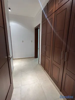 apartamentos - Amplio y moderno     Apartamento de 209 m² en La Española, Santiago / 3 hab. 11