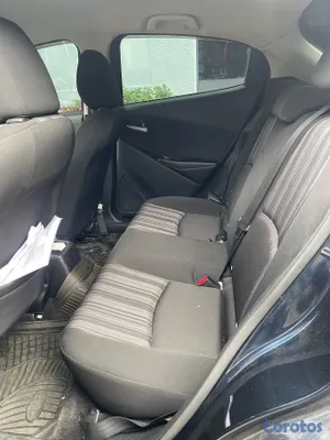 carros - Mazda Demio 2019 8