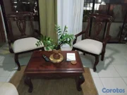 muebles y colchones - Set de Sala en Caoba: 2 Butacas Tapizadas + Mesa de Centro