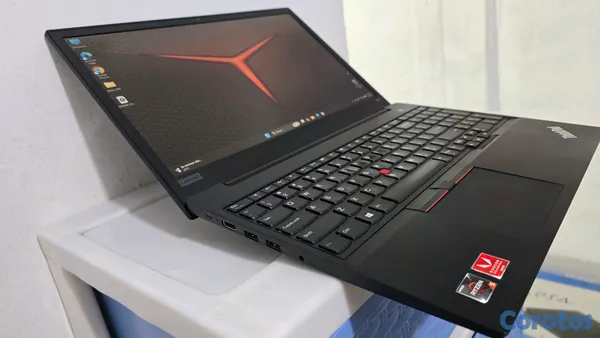 computadoras y laptops - laptop lenovo 17 Pulg Ryzen 5 Ram 16gb ddr4 Disco 256gb ssd solido Video 8gb 2