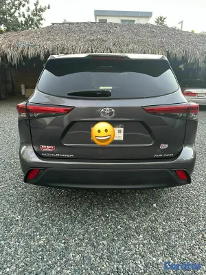 jeepetas y camionetas - Toyota higlander xle 2024 5