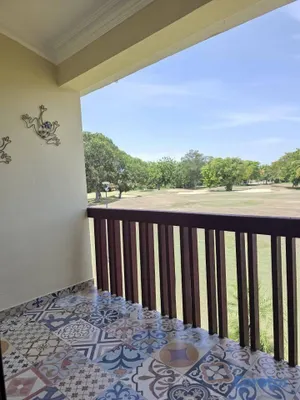 apartamentos - Metro Country Club, Juan Dolio: 2 habitaciones con balcón al golf 3