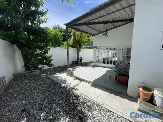 casas - Alquilo casa en Reparto Los Ojos 4