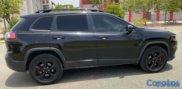 jeepetas y camionetas - 2020 Jeep Cherokee Lattitude 4WD con full power y mantenimiento al día 4