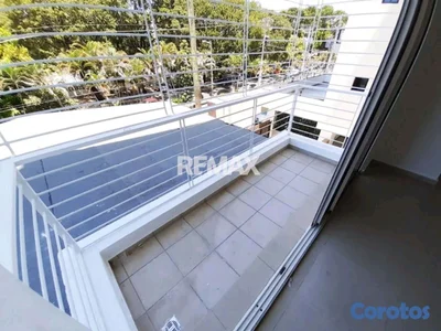 Apartamento en alquilar en Renacimiento, 3 habitaciones 2.5 baños 2 parqueos