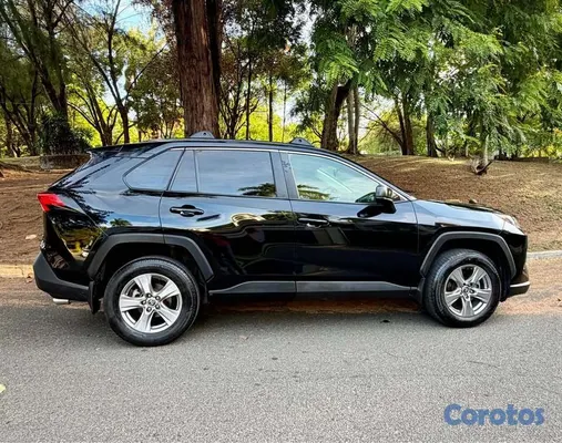 jeepetas y camionetas - 2022 Toyota Rav4 Híbrida AWD 9