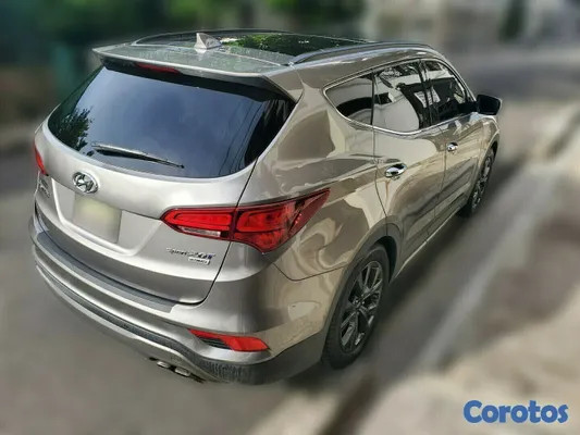 jeepetas y camionetas - 2017 Hyundai Santa Fe Sport 2.0 T Ultimate 5