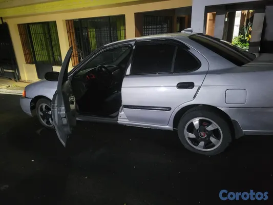 carros - Nissan Sentra B15 2005  9