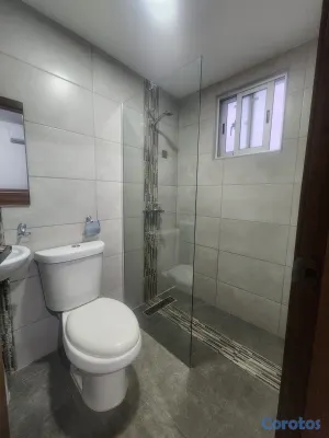 apartamentos - vendo zona universitaria dos habitaciones 2.5 baños dos parqueos área de lavado  12