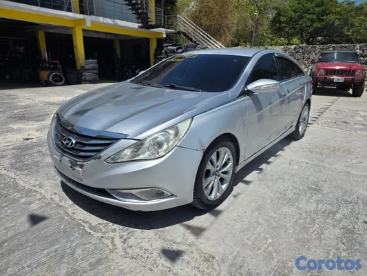 carros - HYUNDAI SONATA Y20 2013 CUIDADO ESTA EN BAVARO 4