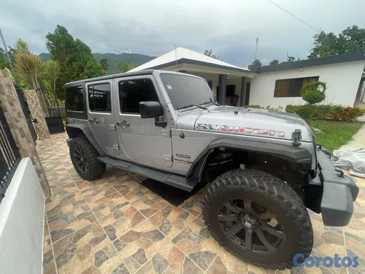 jeepetas y camionetas - jeep Sáhara jk 2019 2