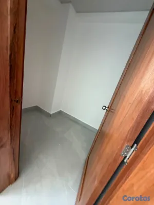 apartamentos - vendo avenida independencia piso 5 nuevo dos habitaciones dos baños parqueo balc 17