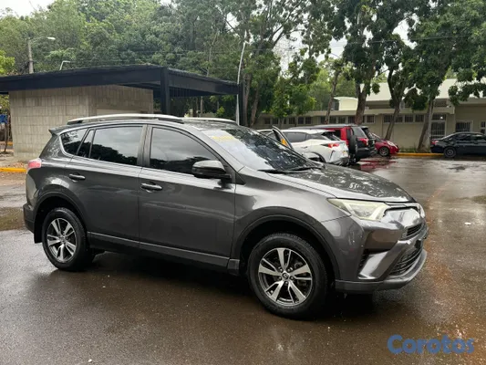 jeepetas y camionetas - Rav4 2017 unico dueno en excelentes condiciones 6