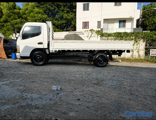 camiones y vehiculos pesados - Mitsubishi Fuso (Canter) 2018 Cama Larga 14’ Pies  7