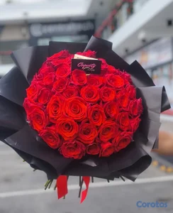 Ramo Buchón de 100 Rosas Importadas - Oferta de No