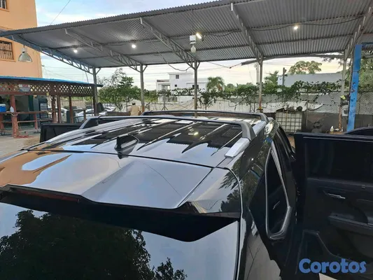 jeepetas y camionetas - Toyota higlander xle 2022 6