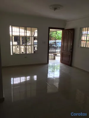 casas - Casa en Venta con amplio Patio y Jardin 3