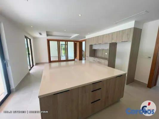 casas - Villa de 4 habitaciones con piscina climatizada en 9
