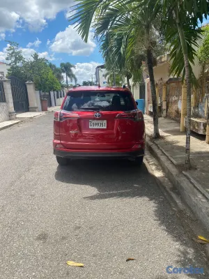 jeepetas y camionetas - Jeepeta Toyota Rav-4 LE 2017 optimas condiciones  2