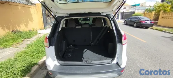 jeepetas y camionetas - Venta Ford Escape año 2015 9