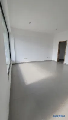 oficinas y locales comerciales - Local en alquiler en Jardines del Arroyo Jacobo Ma 2
