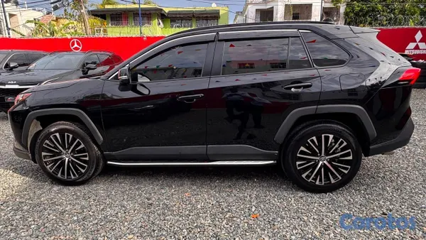 jeepetas y camionetas - 2023 Toyota RAV4 XLE plus 
financiamiento disponible  5