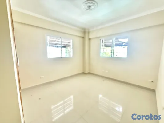 apartamentos - vendo en el millón piso 4 tres habitaciones 2.5 baños dos parqueos lineales tec 7