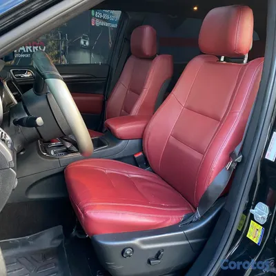 jeepetas y camionetas - JEEP GRAND CHEROKEE LAREDO 4X4 2018 4