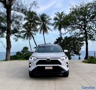 Toyota rav4 2023 xle premium 