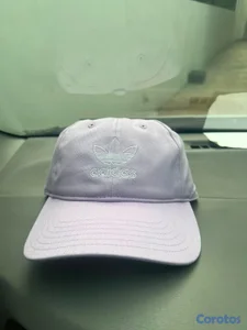 Gorra ADIDAS 💯 ORIGINAL.