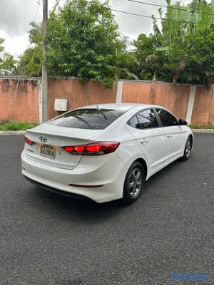carros - HYUNDAI AVANTE 2018 NUEVO 7