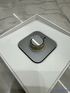 Oura Ring 4 Oro.  Tamaño 9.  como nuevo.