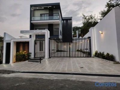 Casa de 4 habitaciones en venta en Altos de Arroyo