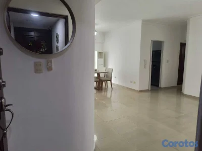 Apartamento de 2 Habitaciones, 2 baños, 1 parqueo