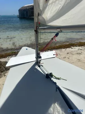 Artículos Deportivos - Velero Laser ILCA 6 | Sistemas de Vang/Outhaul Modernos, Cabos Dyneema y Cover
 4