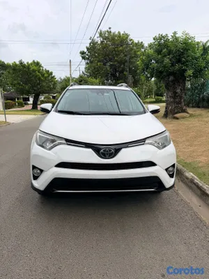 jeepetas y camionetas - Toyota rav4 2018 xle 13