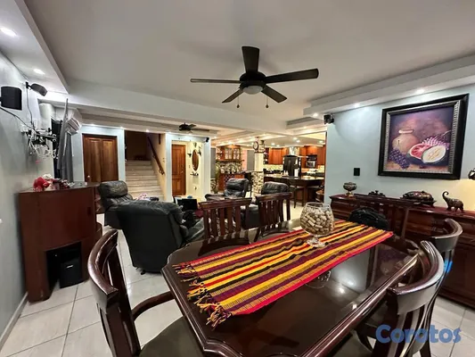 casas - Hermosa y acogedora casa en residencial cerrado en 18