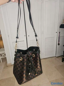 Cartera como nueva valentino original