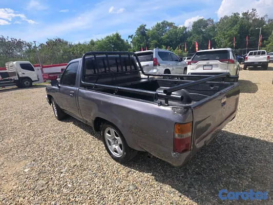 jeepetas y camionetas - camioneta Toyota 1990 4
