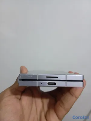 celulares y tabletas - Samsung Z Fold 6 DESBLOQUEADO 256GB GRIS CON FORRO PEQUEÑO DETALLE EN PANTALLA 5