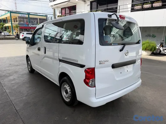 carros - Nissan nv200 2021  6