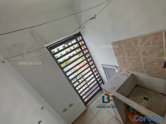 apartamentos - SE VENDE Apartamento con Tres Habitaciones y tres  13